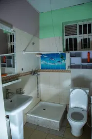 The Vibrant Loadge - Baño