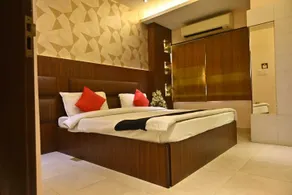 HOTEL ROYAL COTTAGE - Room
