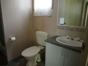 Porepunkah Pines Holiday Park - Bathroom