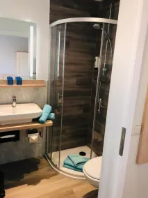 Gästehaus am Elberadweg by Hotel Alte Fischerkate - Badezimmer