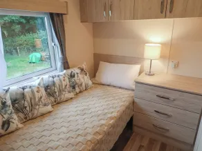 The Hoot - Room