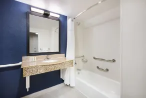 Fairfield Inn & Suites By Marriott Hinesville Fort Stewart - Salle de bain