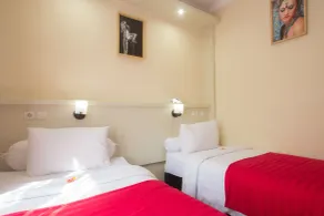 Maxi Hotel Kedonganan - Room