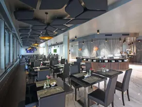 The Hive Hotel - Restaurant