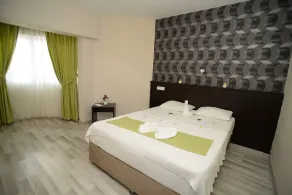 Green Gold Hotel - Room