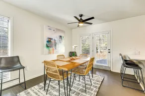 7 Mi to Beach! Family Wilmington Gem w/ Yard - Innvendig