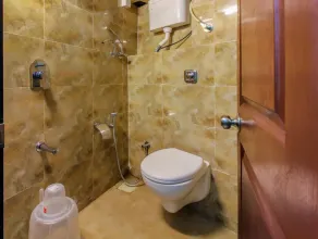 Seven Hills Dormitory - Hostel - Bathroom