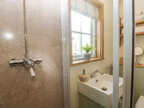 Acorn - Bathroom