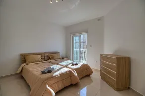 Julian's Apartments - Room