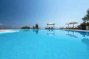 Hilltop Resort at Kefalonia - Basseng