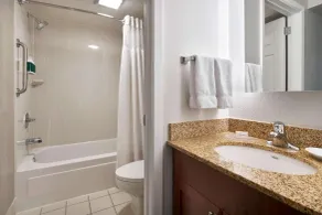 Sonesta ES Suites Annapolis - Bathroom