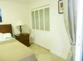 Castle beach studio,tennis court and swimming pool with beach access - Room