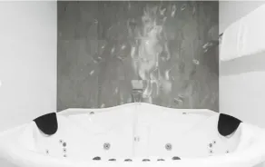 Avenue Hotel Canberra - Baño