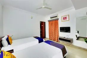 Yahweh Suites - Room