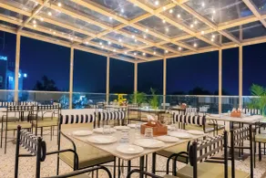Zip By Spree Hotels Madhuram Haldwani - Restaurant