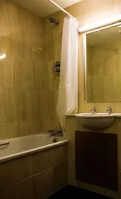 Murphys Hotel - Bathroom