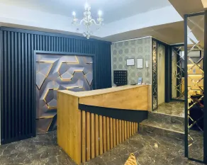 Orange Airport Hotel - Coin salon dans le hall