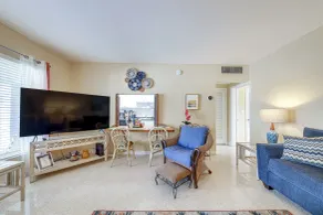 Ft Lauderdale Apt w/ Pool - 1 Mi to Beach Access! - Innvendig