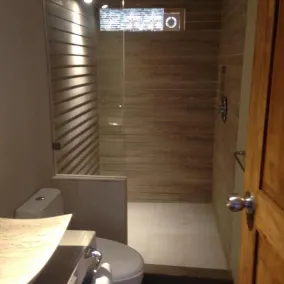 Cabañas Revi Inn - Bathroom shower
