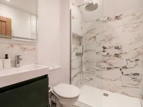 Purbeck Hotel Apartments - Flat 6 - Badezimmer