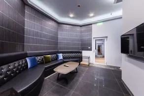 TY Motel - Lobby sitting area