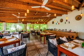 Moustache Select Naukuchiatal by the lake - Restaurant