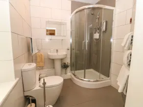 Y Castell Apartment 1 - Baño