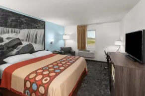 Super 8 by Wyndham Rock Port MO - Chambre