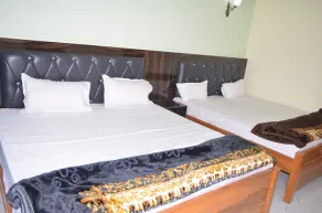 Hotel AV Priya - Room
