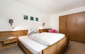 Apartments Tannheim - Ruhige Apartments mit Infrarotsauna & Sommerbergbahnen inklusive - Rom