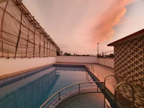 Hotel Jagadguru - Piscina