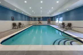 La Quinta Inn & Suites by Wyndham Middletown-Goshen - Piscine