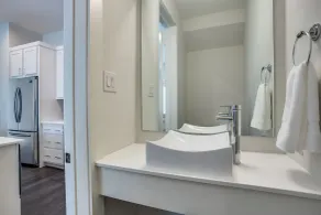 Upscale 2 bedroom Dallas TownHome - Badezimmer