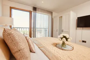 King Deluxe City Apt Large Balcony& Free Parking! - Værelse