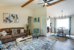 Serene Trenton Home w/ Pool & Mountain Views! - Innenbereich