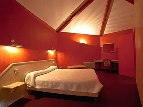 Logis Hotels - Hotel Restaurant l Enclos - Værelse