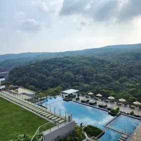 Courtyard by Marriott Mahabaleshwar - Pool