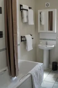 Hook Farm Cottages - Diverse