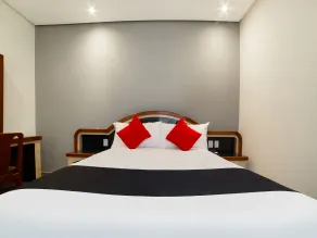 Hotel Monarca - Room