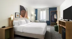 Spark by Hilton Duluth - Chambre