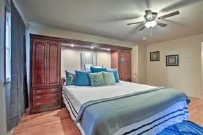 Home w/ Yard & Patio ~ 30 Mi to Downtown Chicago - Rum