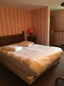 Hôtel des Cymaises - Værelse