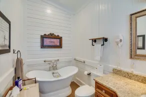 Lewisburg Home w/ City Park Views: Near Downtown! - Innenbereich