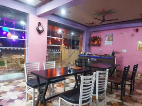 Hotel Shiva & is - Restaurant