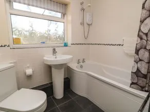 3 Rosecraddoc Lodge - Salle de bain