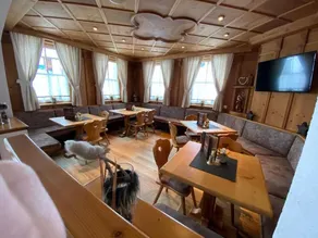 Triple room, shower, toilet - Restaurante