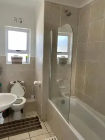 Cozy corner apartment Muizenberg - Badrum