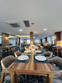 Dayman Hotel - Restaurant