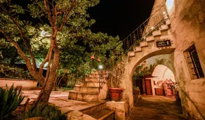 Elysee Cave House - Reception