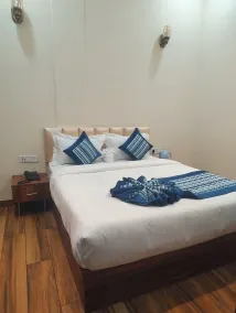 Prema Inn Hotel & Restaurant - Zimmer